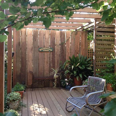 Whispering Pines Bed And Breakfast Collie Екстериор снимка