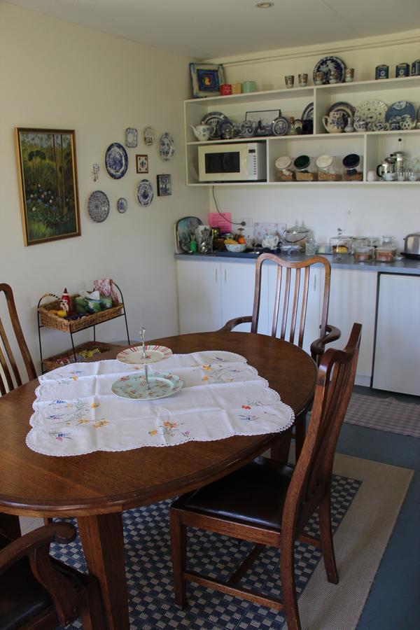 Whispering Pines Bed And Breakfast Collie Екстериор снимка
