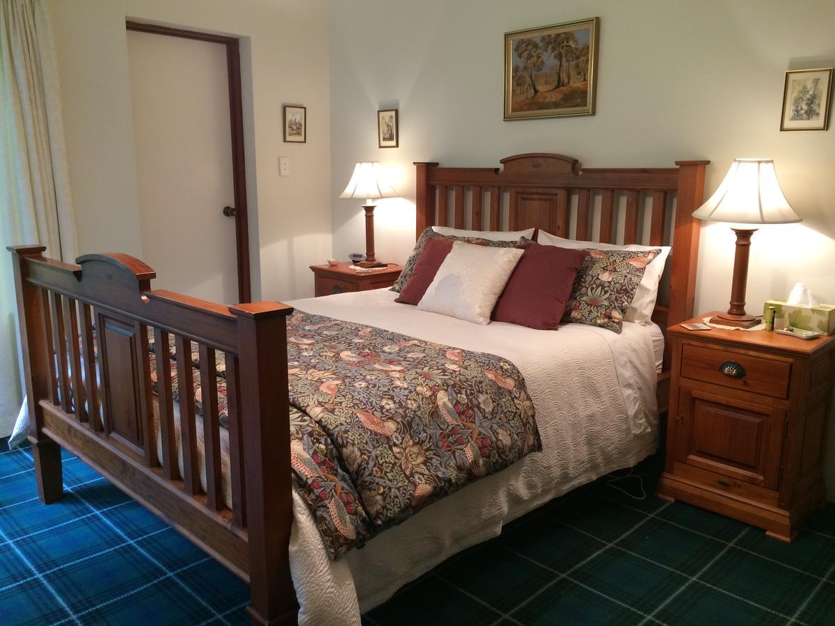 Whispering Pines Bed And Breakfast Collie Екстериор снимка