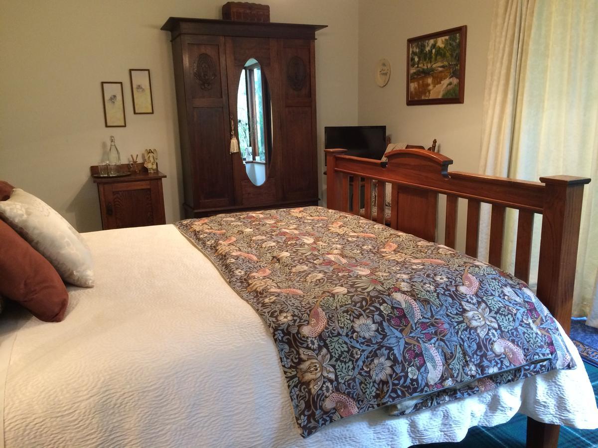 Whispering Pines Bed And Breakfast Collie Екстериор снимка